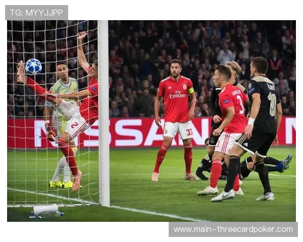 拜仁两轮不胜暴露隐患,冠军防线效率下滑敲响警钟 拜仁两轮不胜暴露隐患,冠军防线效率下滑敲响警钟